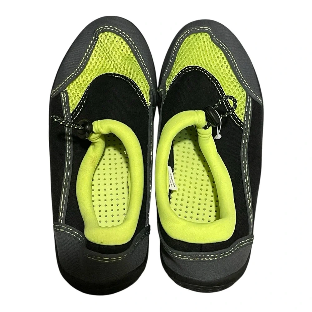NWOT Athletic Works Kids Beach Water Shoe Size 2/3